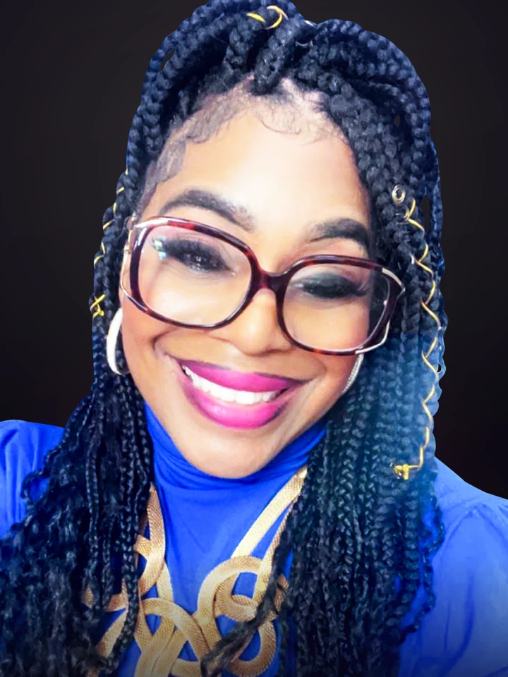 Apostle Kendrea Steward, founder of She Arises & Builds, smiling.